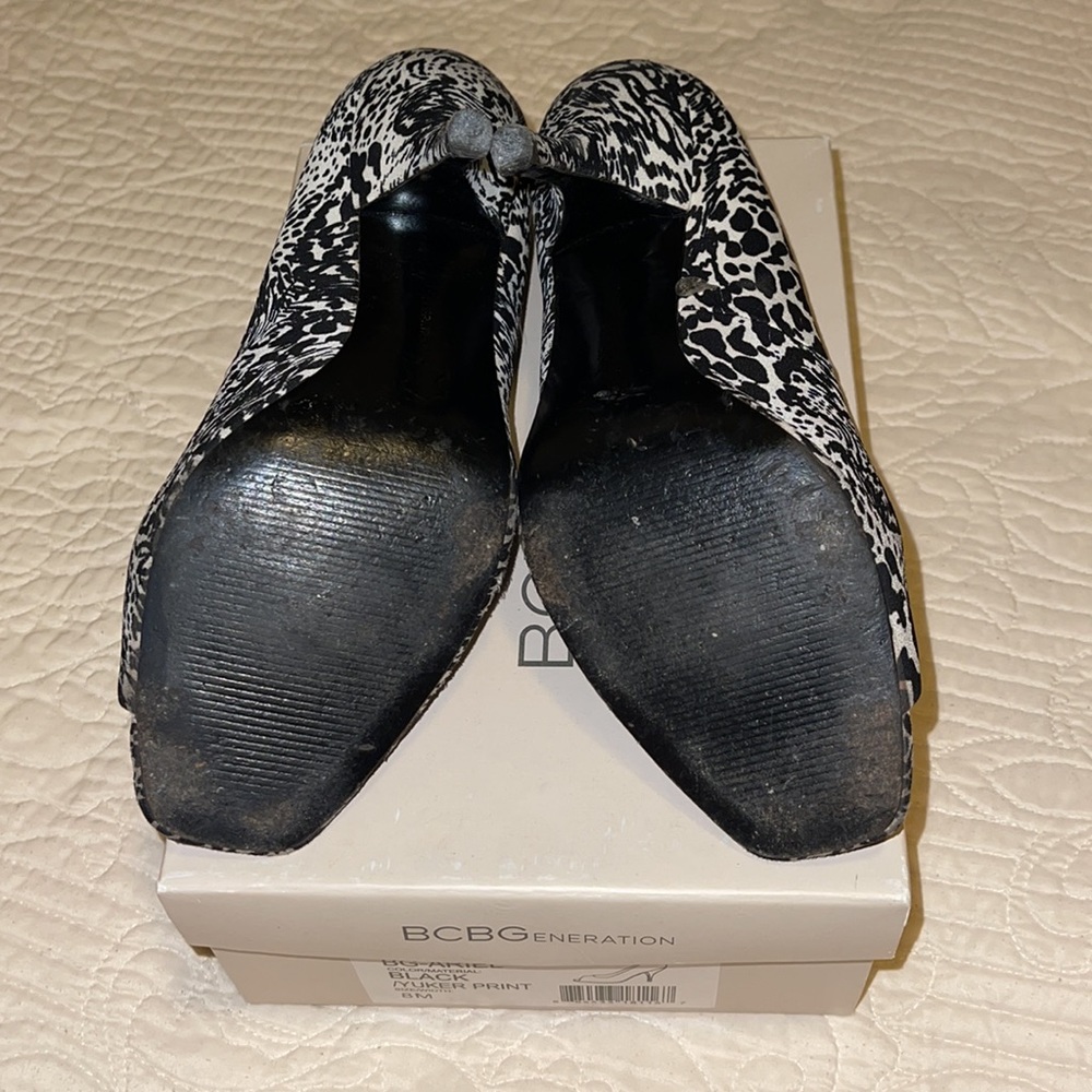 Heels. Used. Good condition. - Picture 5 of 5